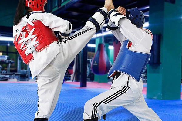 Thiết bị Taekwondo tiến bộ về tốc độ và tính điểm điện tử